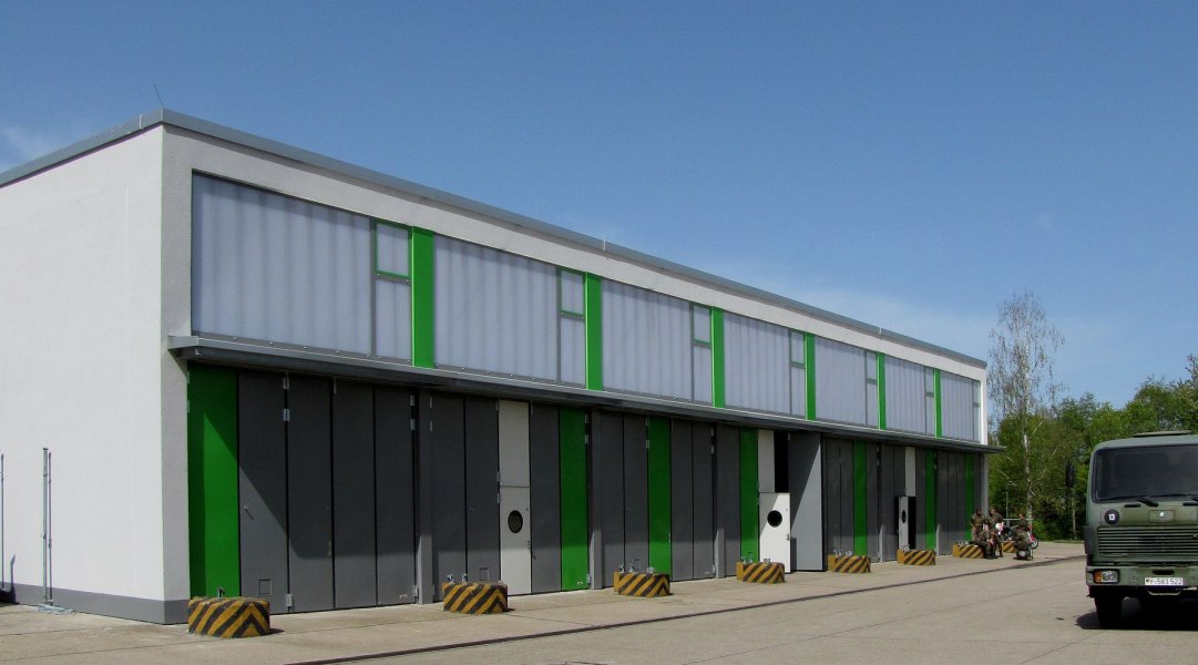 Bruchsal Modernisierung Fahrzeughalle der Bundeswehr