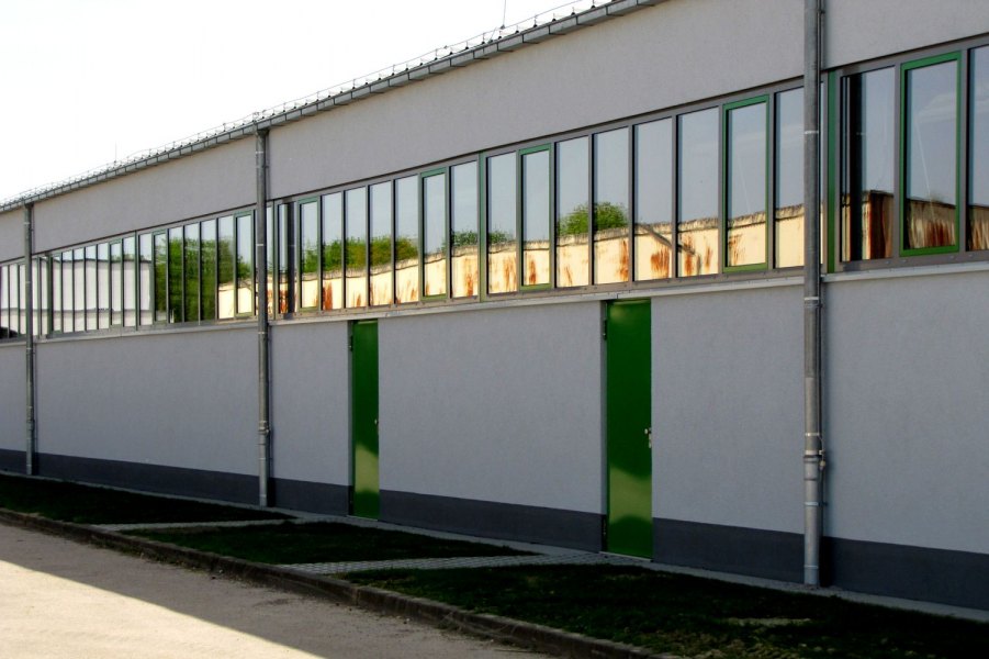 Bruchsal Modernisierung Fahrzeughalle der Bundeswehr